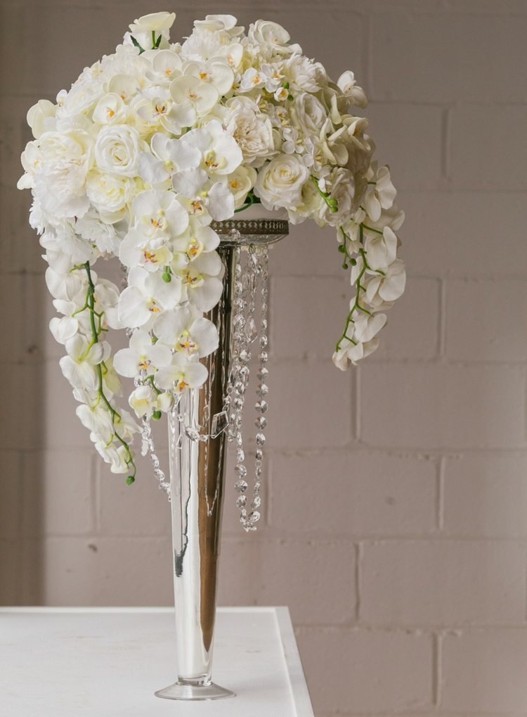orkidéer dekoration arrangemang glamorösa idé kedja silver stativ