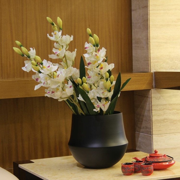 orkidéer dekorationsarrangemang vas svart cymbidium idé atmosfär