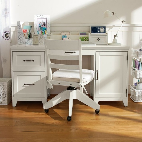 vit skrivbordsstol för barn