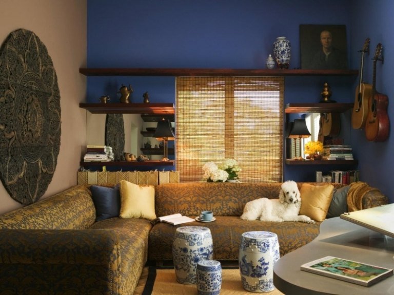 Orientalisk-dekoration-vägg design-hörn soffa-soffbord-bambu-vass persienner