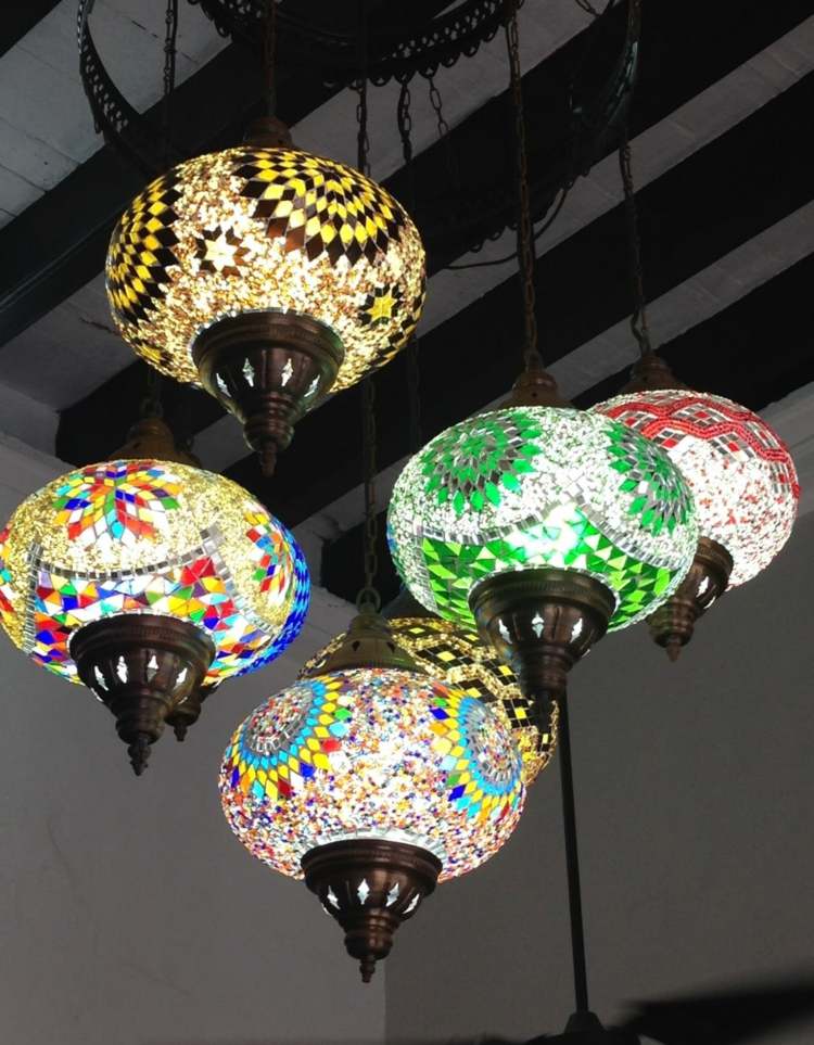 orientalisk-lampa-mosaik-lampa-färgglada-glas-rund-hängande-lampa-mönstrade-figurer-geometriska