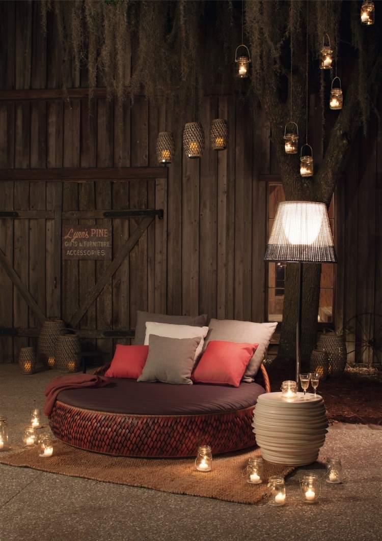 orientaliska möbler-moderna-dala-lounge-säng-korg-ljusstake