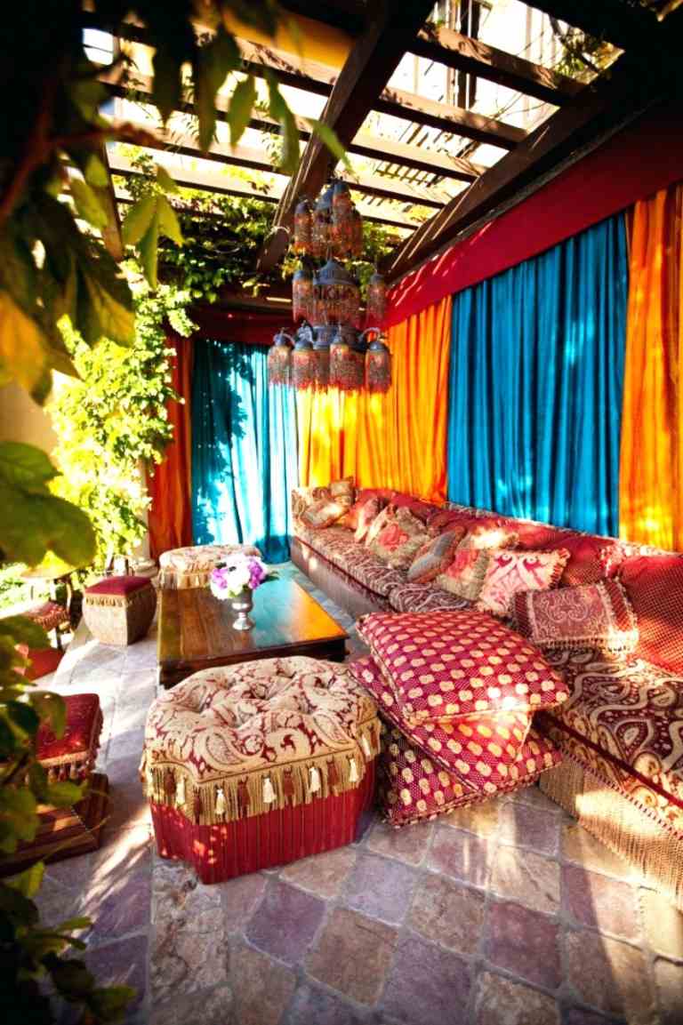 Ställ upp terrassen, stora levande trender, sittdynor, marockanska dekorativa idéer, arabisk livsstil