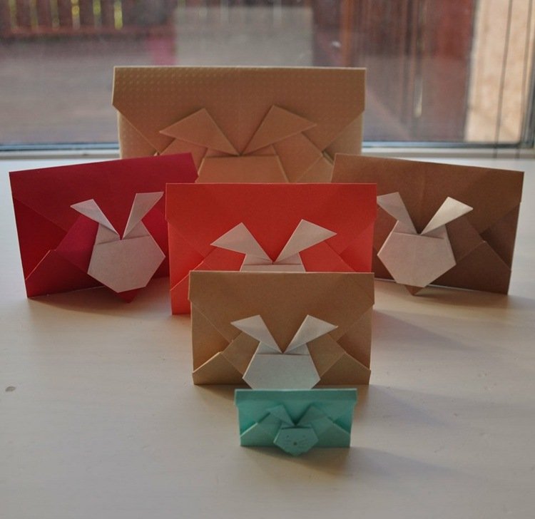 kanin origami kuvert färgglada tinker röd orange beige blå