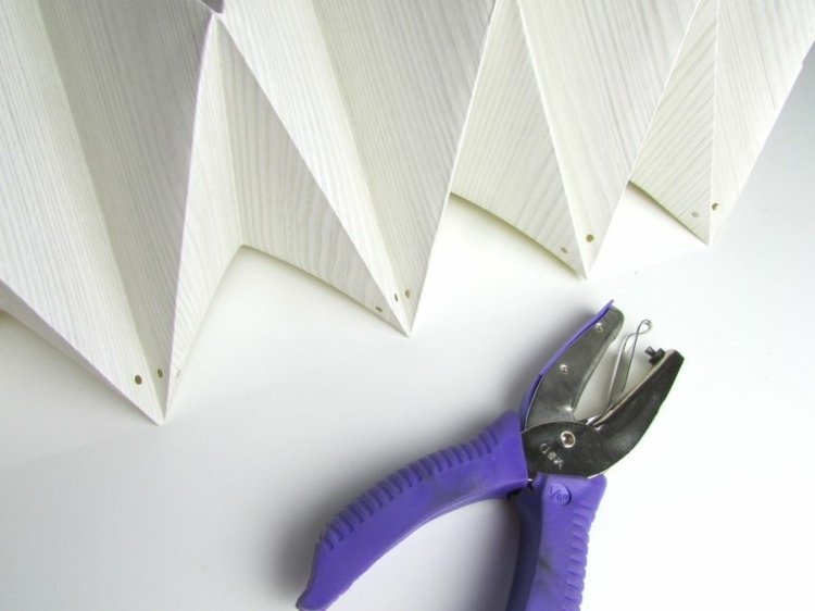 lampa origami hålslag papper lampskärm inre belysning