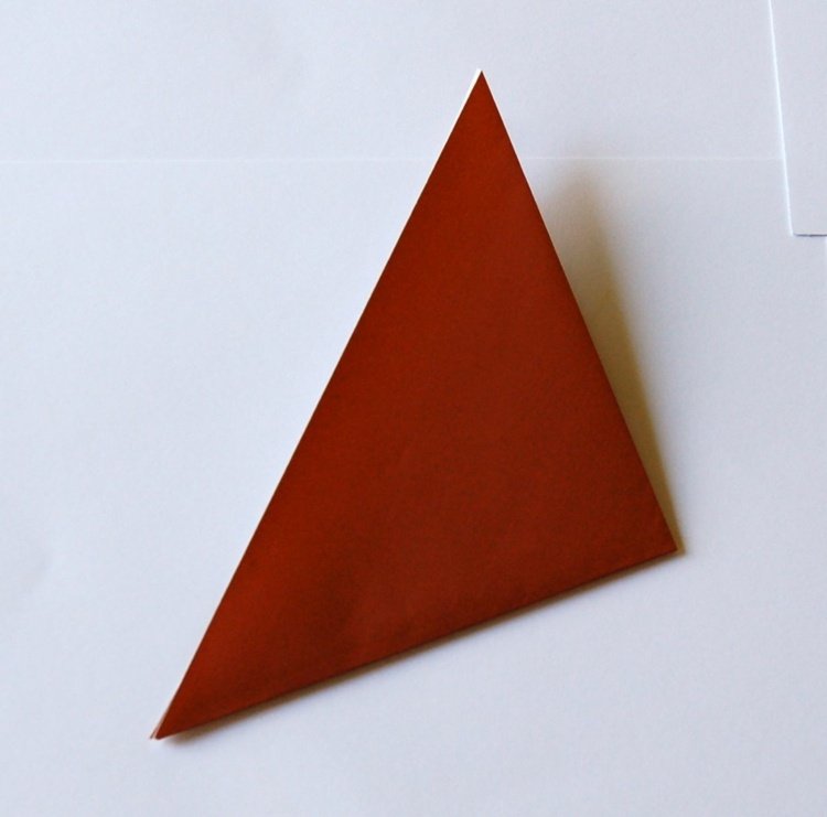tinker origami djur instruktioner kattfigur brun steg 3