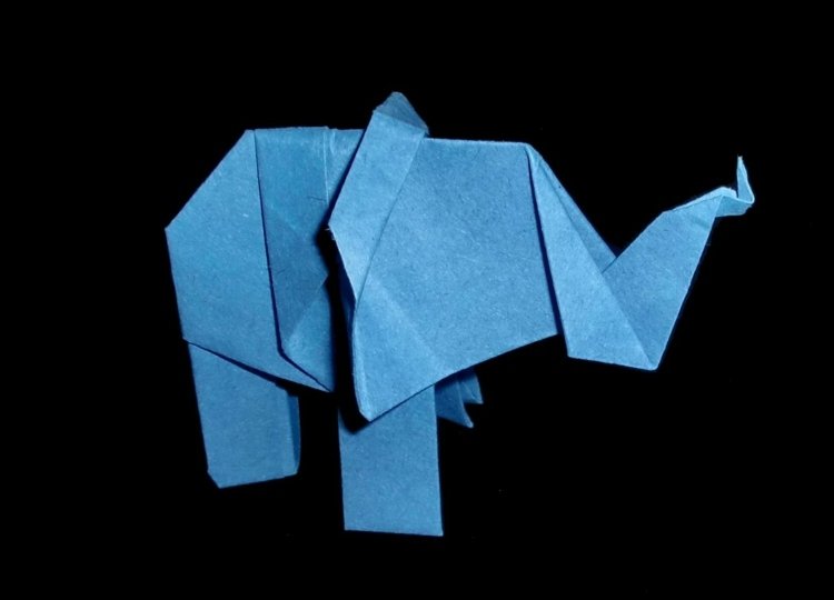 origami djur pyssla blå elefantstam