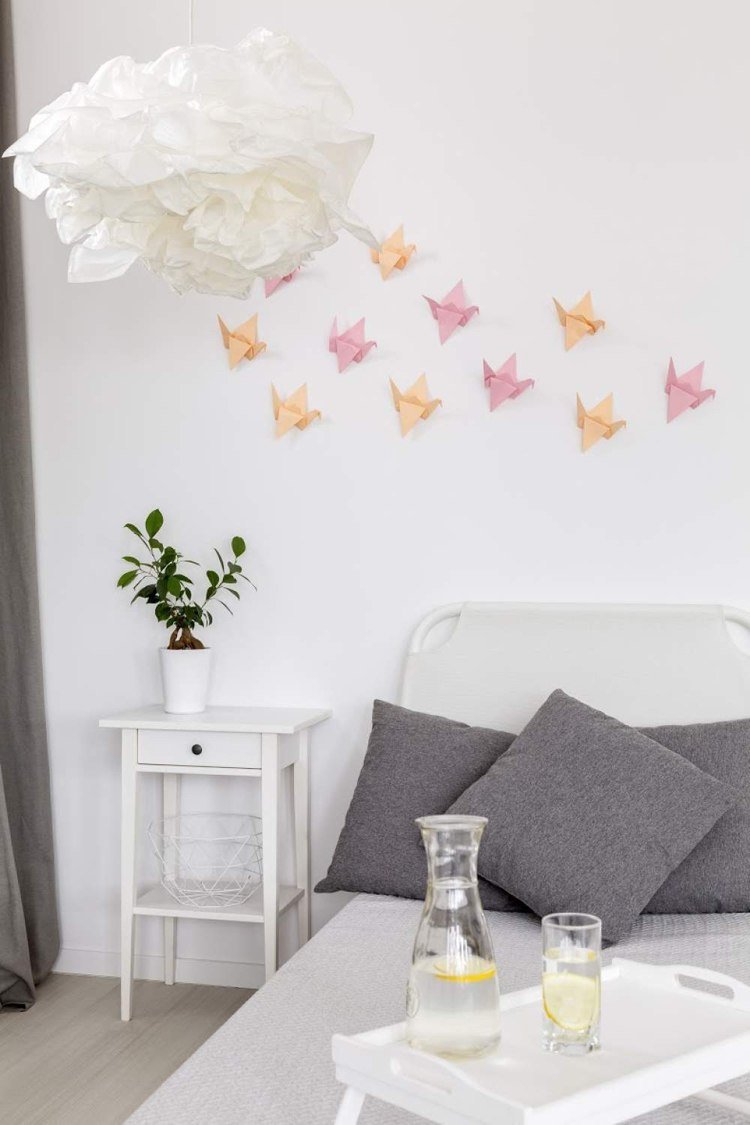 origami fågel dekoration kran orange rosa vägg sovrum