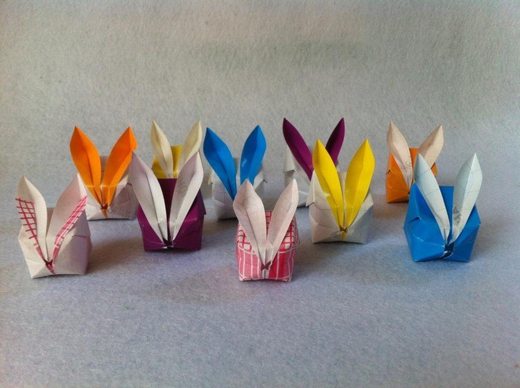 Origami för påskkaniner-veck-färgglada-påskkaniner