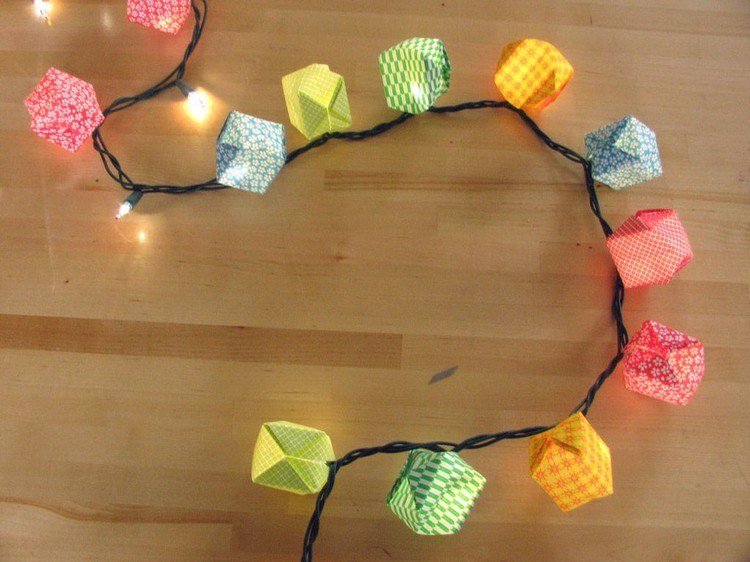 origami-jul-fe-lampor-utsmyckning