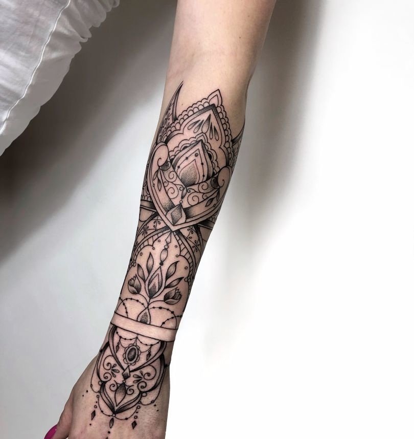 Prydnad tatuering handleden mandala lotusblomma betyder tatuering design arm tatuering kvinna