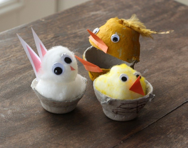 Påskhantverk med äggkartonger mini-påskbo-idéer-chick-bomull-kanin-wckelaugen
