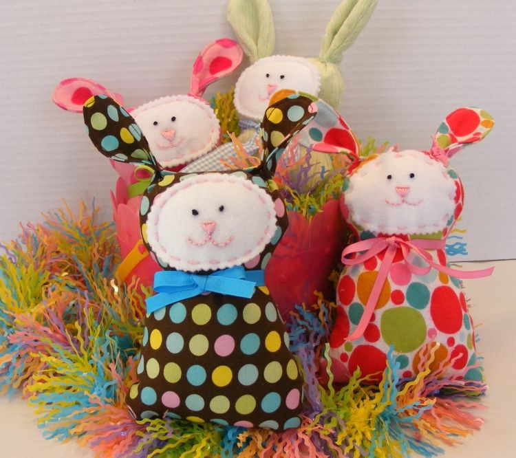 färgglada-kaniner-som-dekor