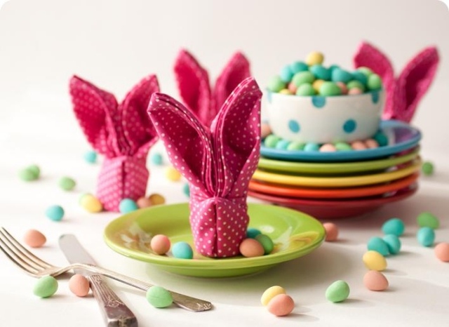 gör-det-själv-gör-själv-bord-idéer servetter rosa kaninviks godis
