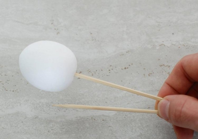 Påskägg med pärlor -dekorera-instruktioner-frigolit-äggspett