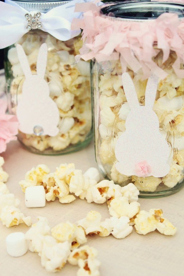 Påskgåvor barnidéer popcorns glasögon kaniner fastnar