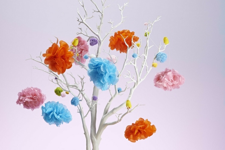 Påsk-gåvor-självgjorda-papper-blomma-dekoration-träd