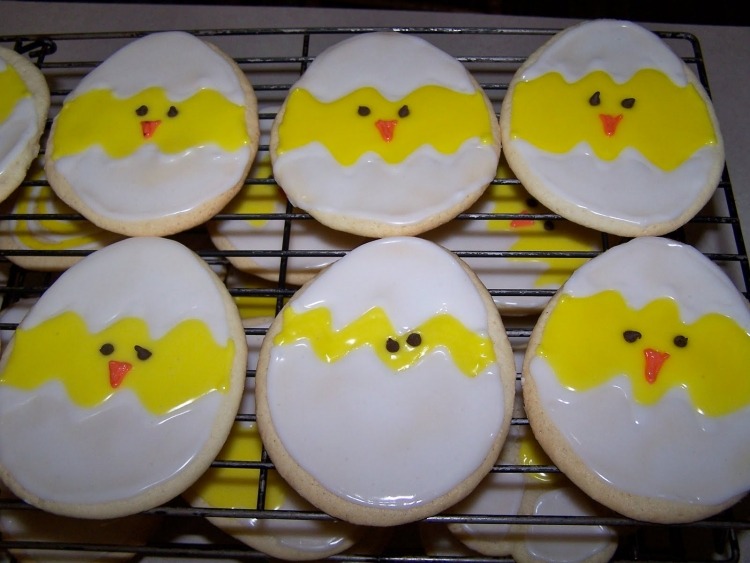 Påsk-kakor-baka-dekorera-söta-kyckling-ägg
