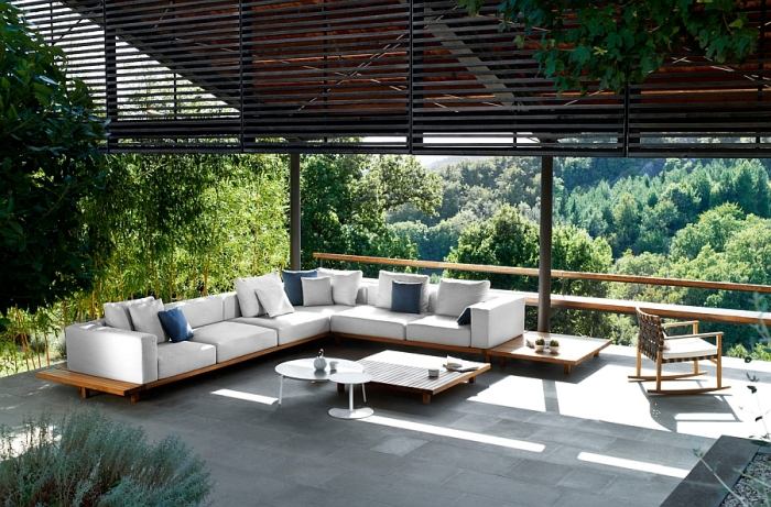 Trädgårdssittplatser-mot-soffa-utomhus-soffbord-kuddar-kuddar-luftgenomsläpplig-fyllning