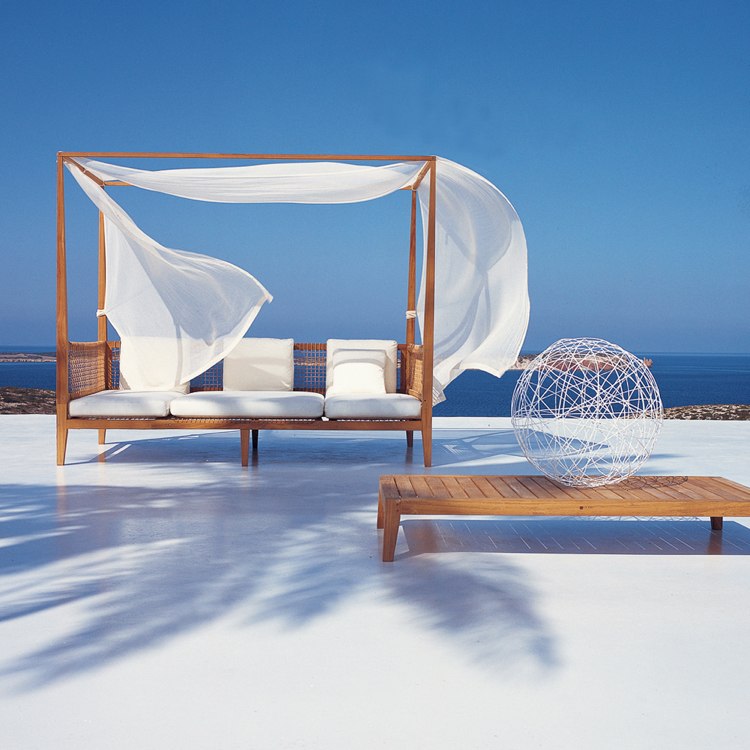 Loungemöbler utomhus -tillbehör-design-trä-sittplatser-set-medelhavs-klädsel-vit