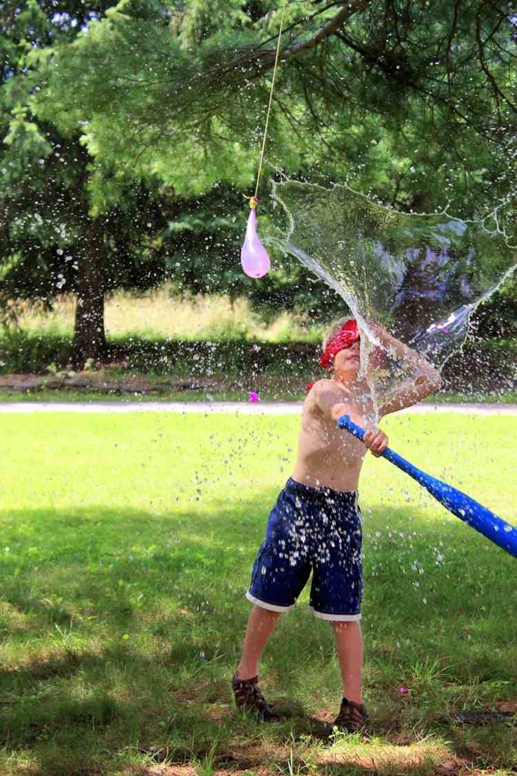 sommarlekar för barn för utanför vattenballong pinata