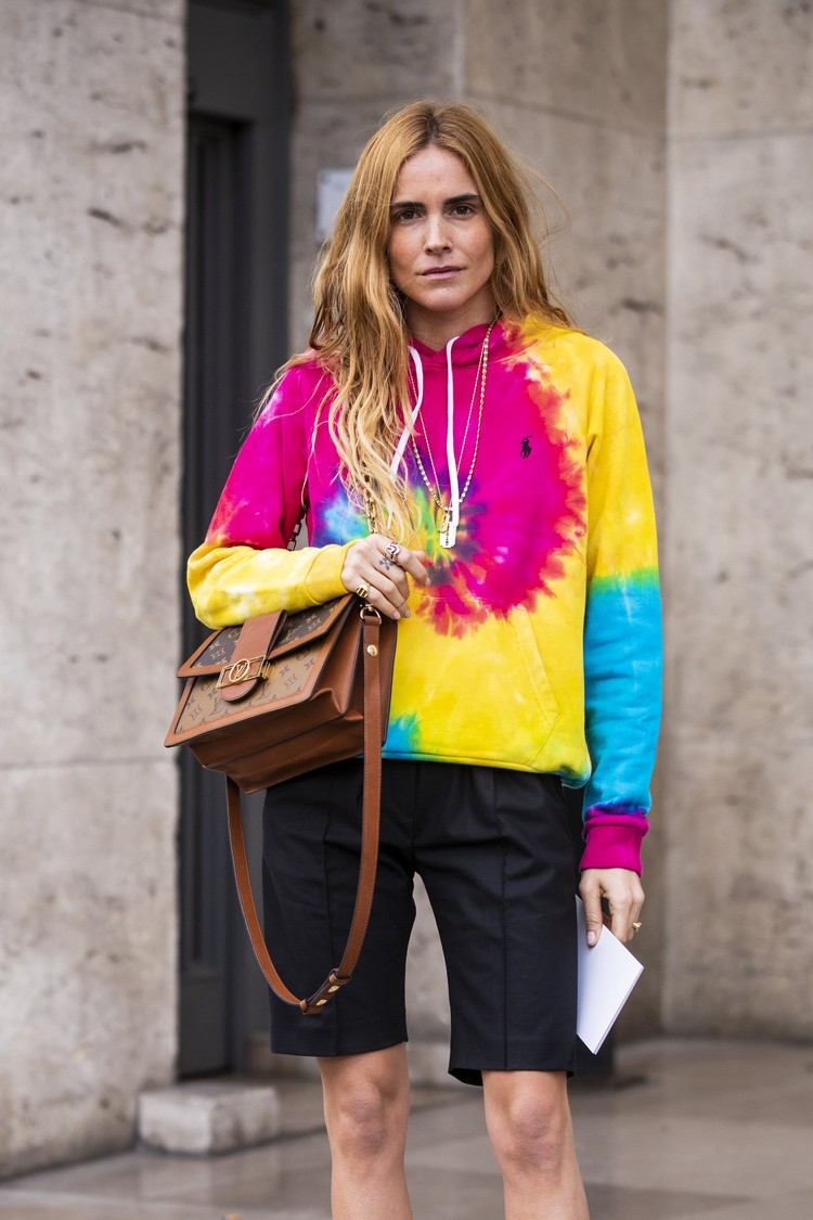 Outfitidéer våren 2021 tie dye modetrend