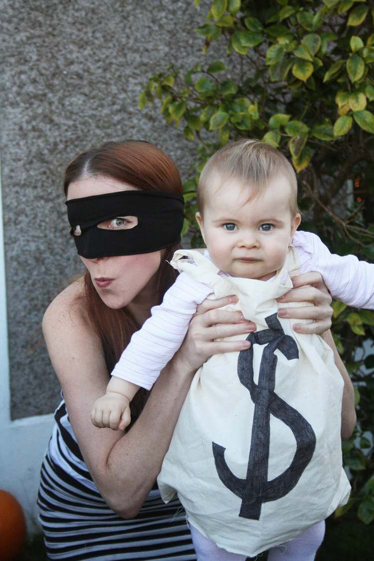 par-kostymer-karneval-idéer-gör-själv-tjuvar-mamma-barn-bebis