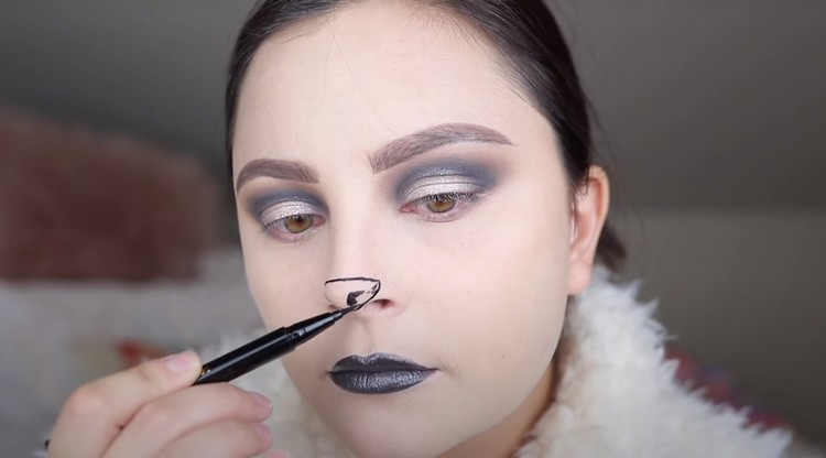Panda ansiktsmakeup Instruktioner för karnevalsminkning steg 3