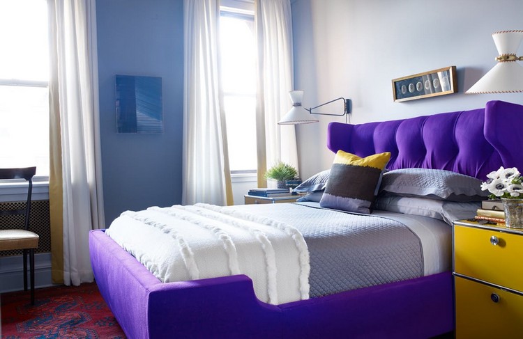 stoppad säng pantone färg ultraviolett inredning