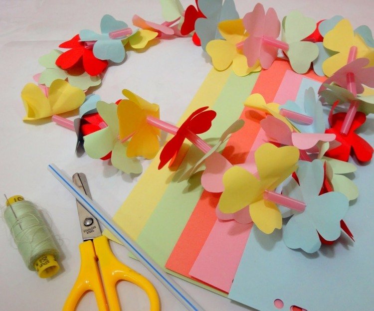 papper-blommor-tinker-barn-krans-hawaii-halm-papper-blommor-färgglada-kedja-gör