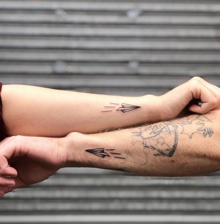 Små tatueringar idéer par pappersplan motiv motiv