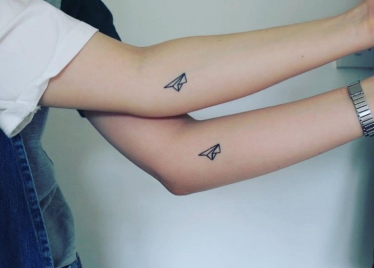 bästa vänner vänskapstatueringar underarm papper plan tatuering