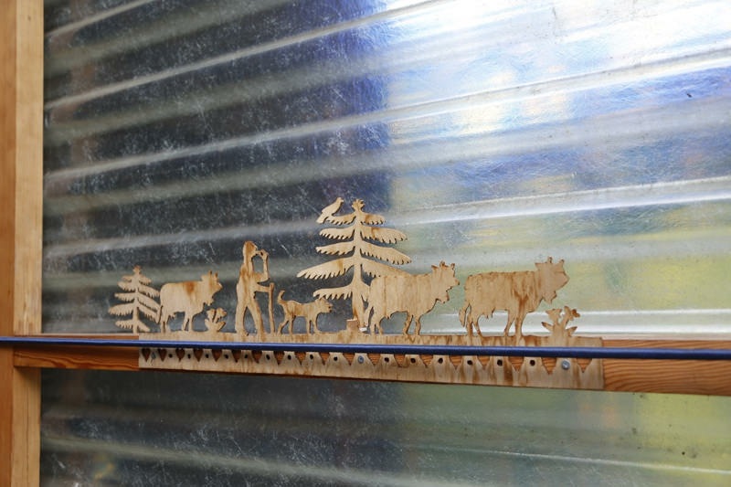 parkett och trä väggbeklädnad fönster deco djur skog hydda