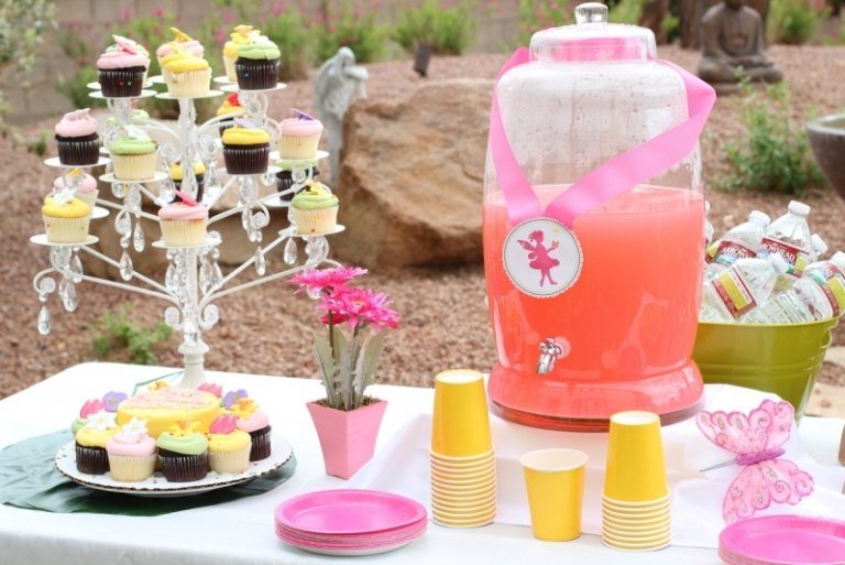Party garden sommar dryck dispenser cupcakes