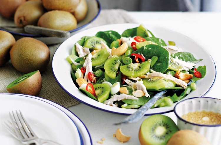 fest-sallader-snabbt-hälsosamt-recept-kiwi-kalkon-ost
