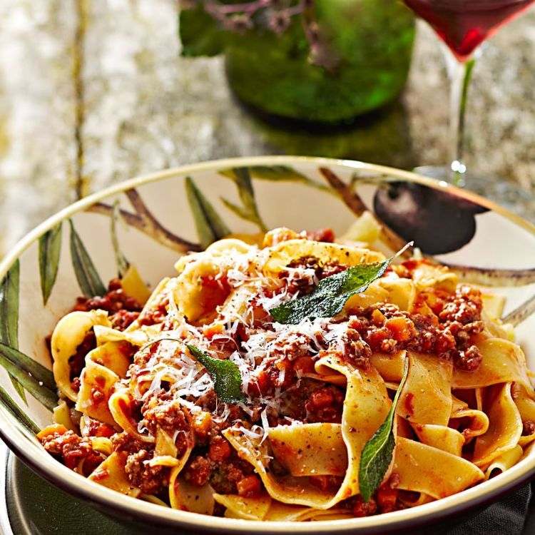 pastasåser recept vegetariskt med kött som förbereder läckra receptidéer italienska pastarätter köttfärsbandnudlar