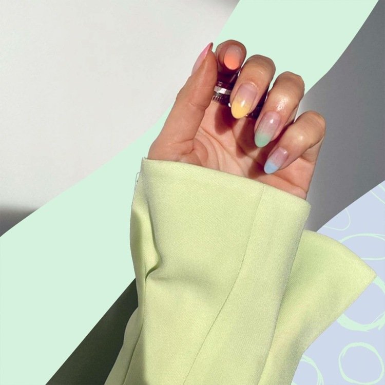 pastellfärgade nageltips French Nails varianter sommar nageldesign