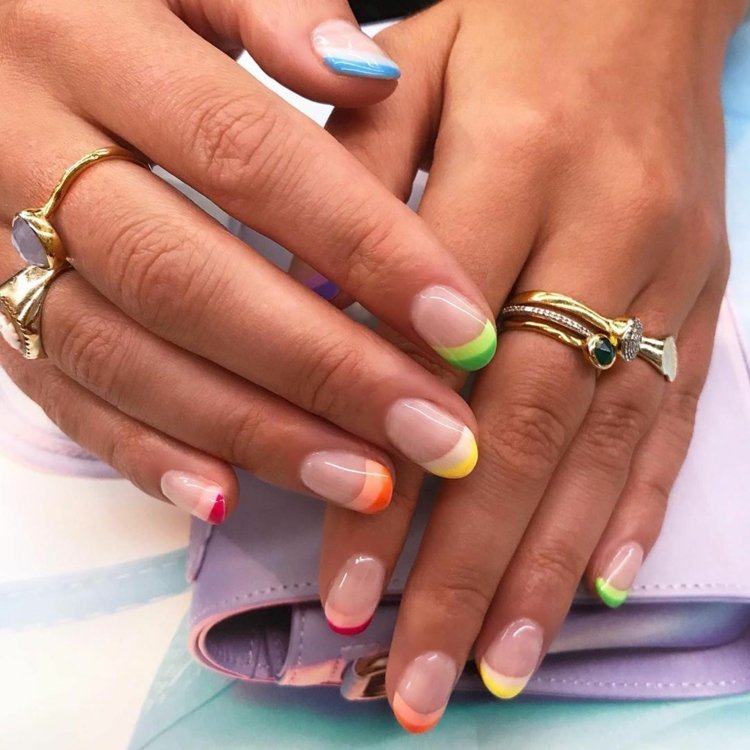 Gör dina egna naglar enkla Pastell French Nails Nail Trends 2020