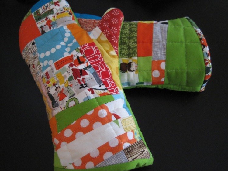 lapptäcke-gjort-lätt-matlagning-handskar-ugn-handskar-färgglada-roliga-present-idé-hantverk-idé-grön-orange