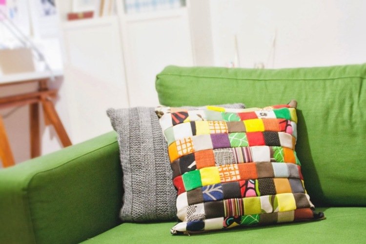 lapptäcke-gjort-lätt-kudde-kudde-täcka-kudde-täcka-soffa-grön-kvadrat-sticka
