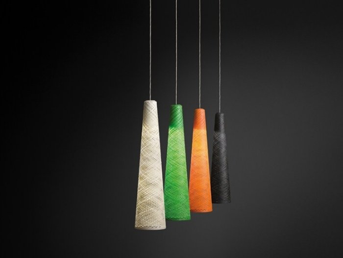 färgglada-hängande-lampor-för-matsal-set-design-WIND-4080-Vibia