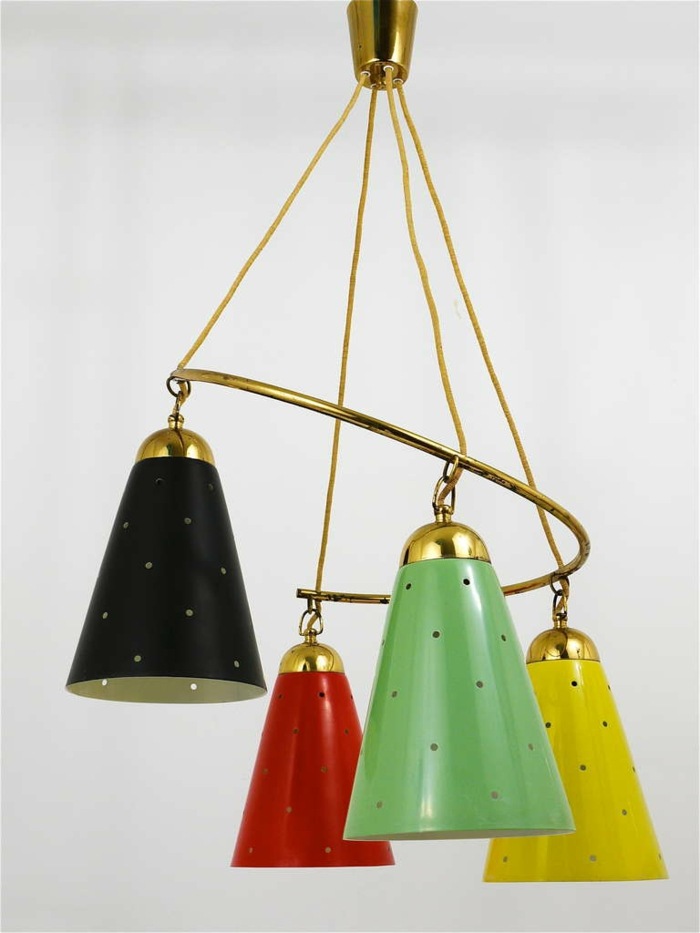 Lampskärmar-av-mässing-med-hål-Vintage