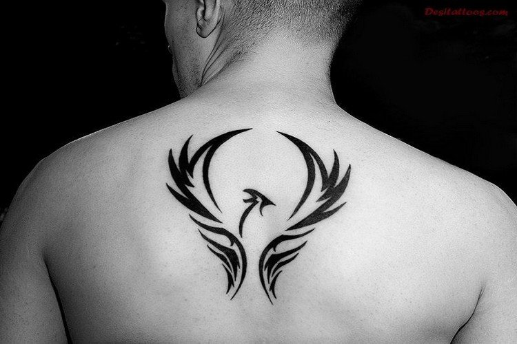 phoenix tatuering design tatueringar eld fågel mytologi svartvitt subtil minimalistisk tribal man tillbaka placering