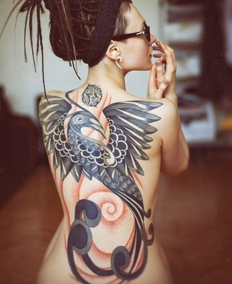 Phoenix tatuering designer tatueringar eld fågel mytologi svartvitt kvinna tillbaka placering