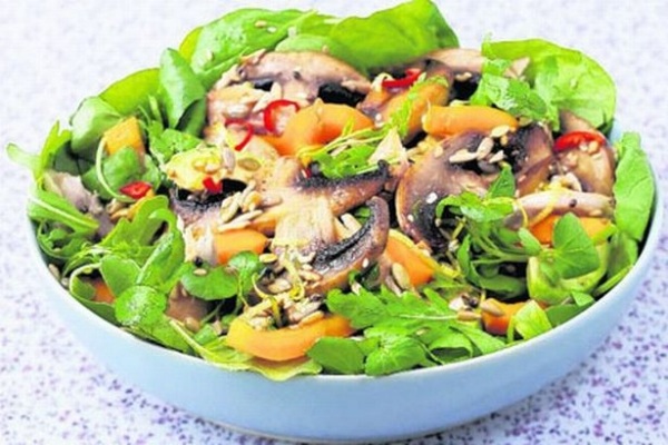 svamp mat-grön sallad vårrecept utan kalorier