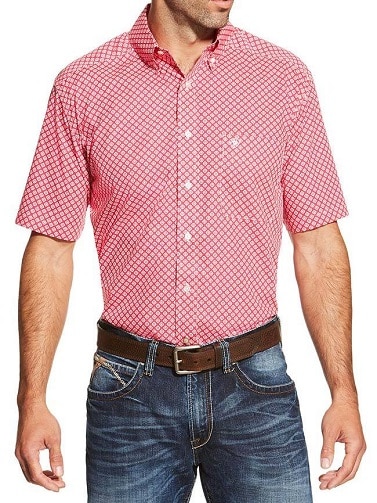 Miesten vaaleanpunainen napitettu paita