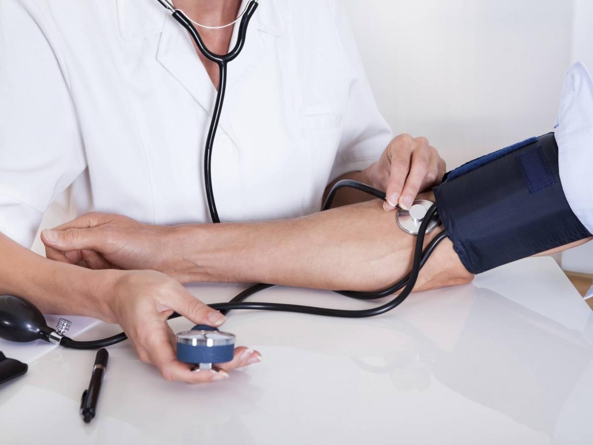 förbättra blodtrycket har en läkare undersöka dig och främja allmän hälsa