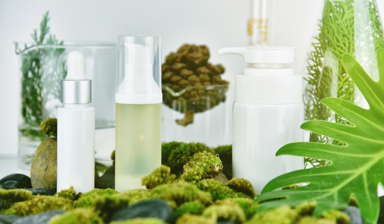 Naturkosmetik innehåller inte mikroplast och kan tillverkas själv