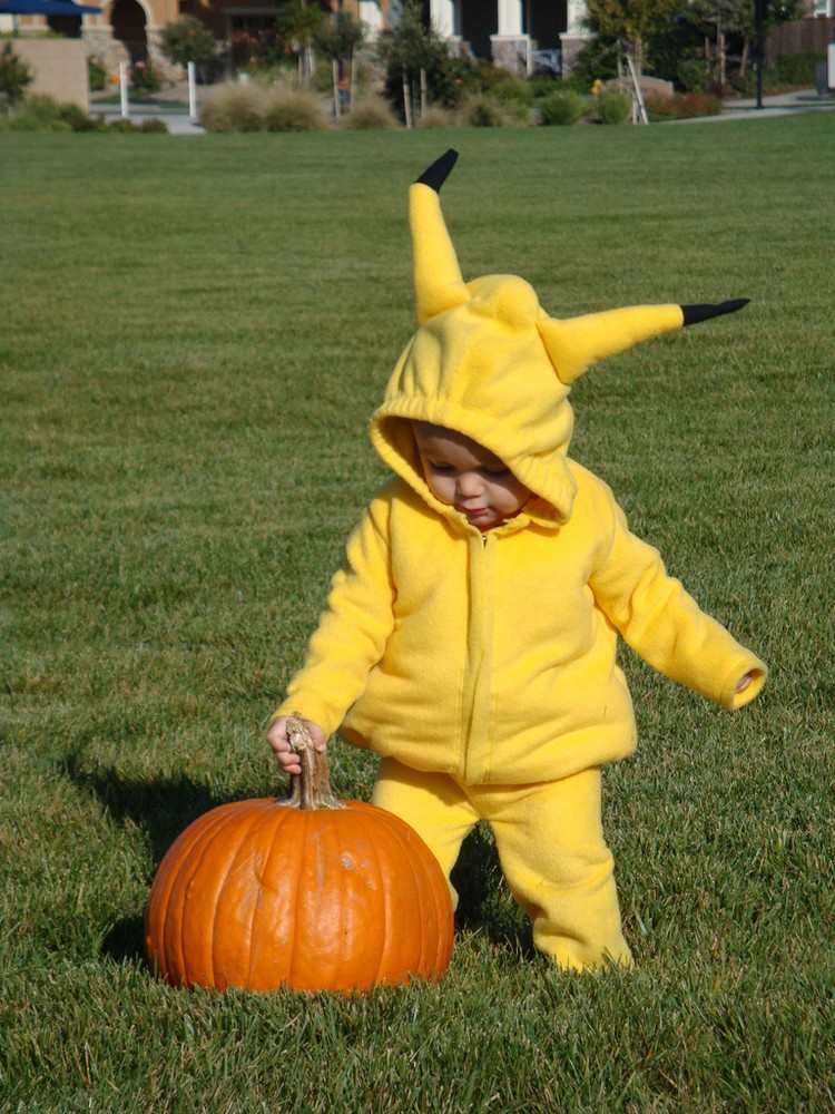 Pokémon kostym fancy dress-baby-halloween-förklädnad-pikachu-pumpa