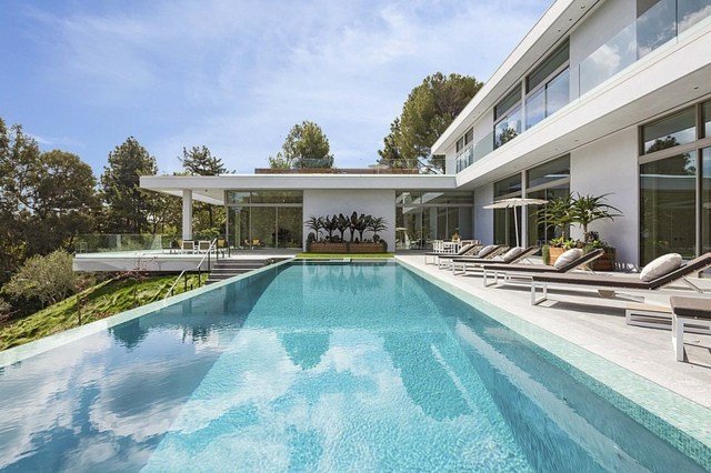 Terrassgolv pool familjehus idéer